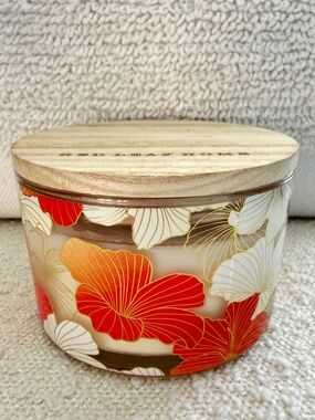 Red Leaf Home Candle.